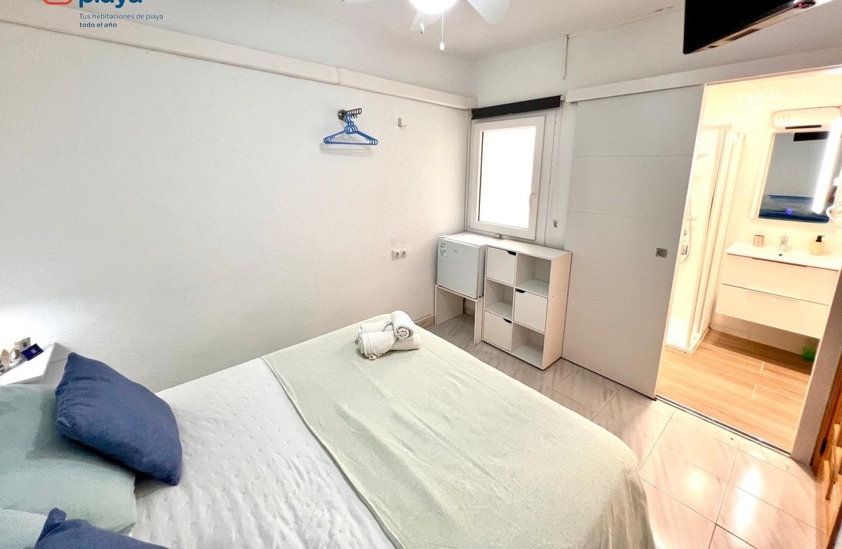 Habitación premium con baño privado en Pensión Rench Playa, Alcossebre
